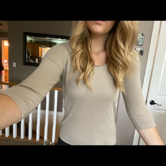 Light brown 3/4 sleeve top! - Picture 2 of 3
